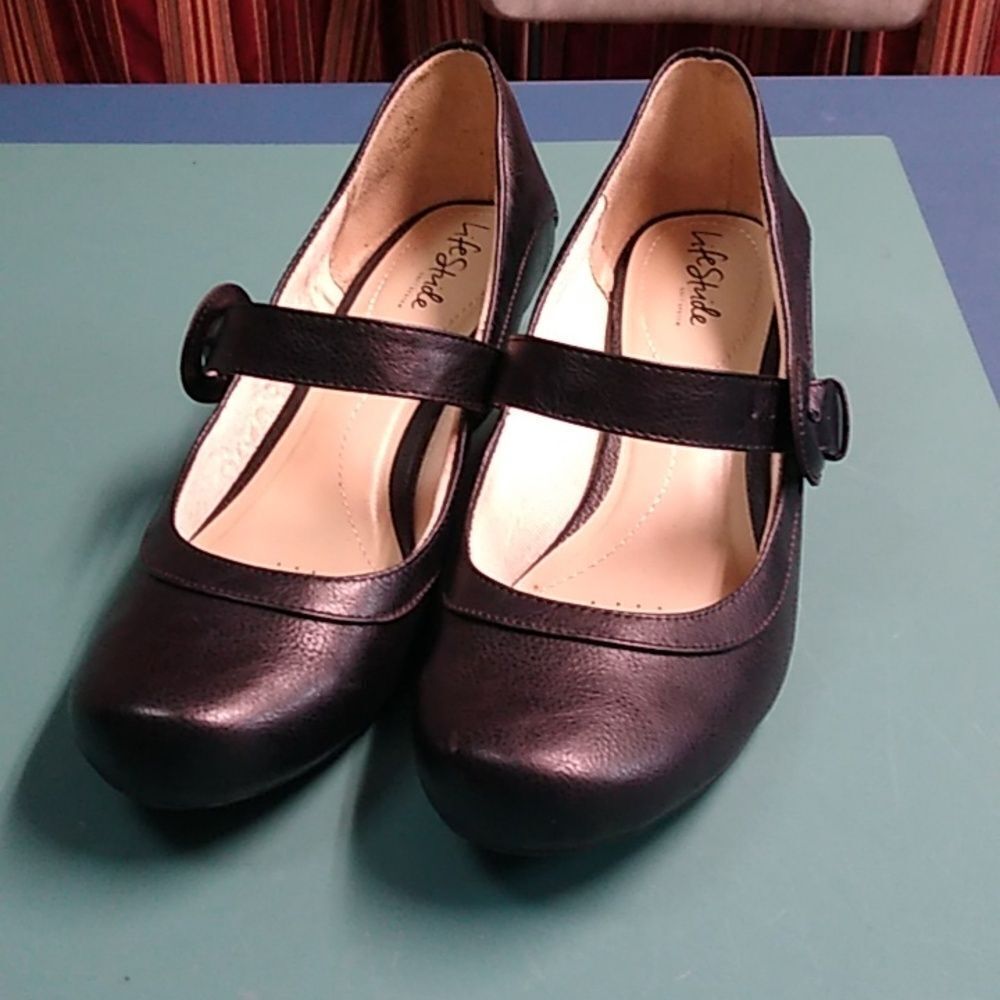 Life Stride Women's 11W Rozz Mary Jane Black Shoe Cottagecore Granny Chic